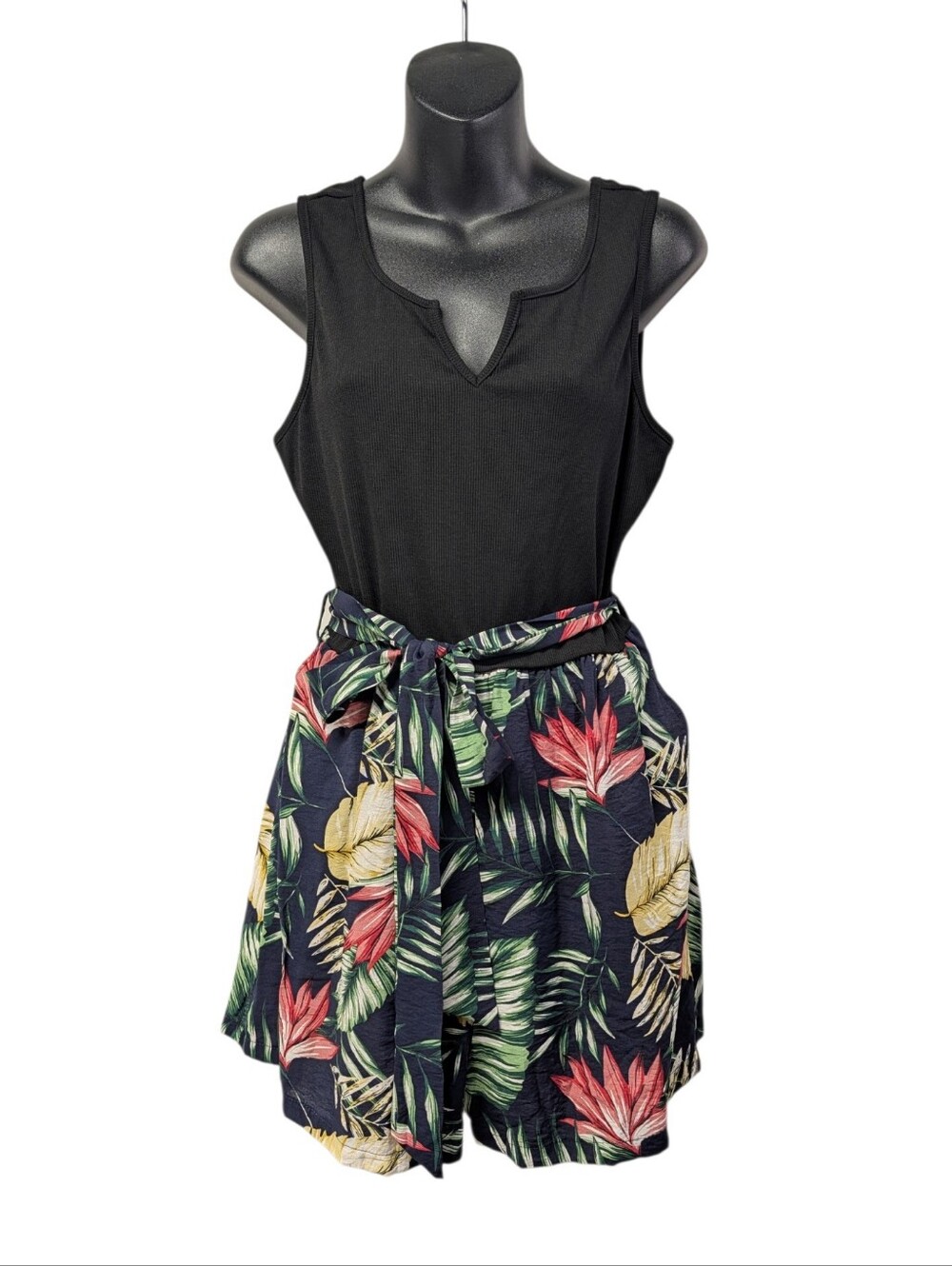 Emery Rose Women's XL Black Tropical Floral Tie Waist Romper Sleeveless NWT